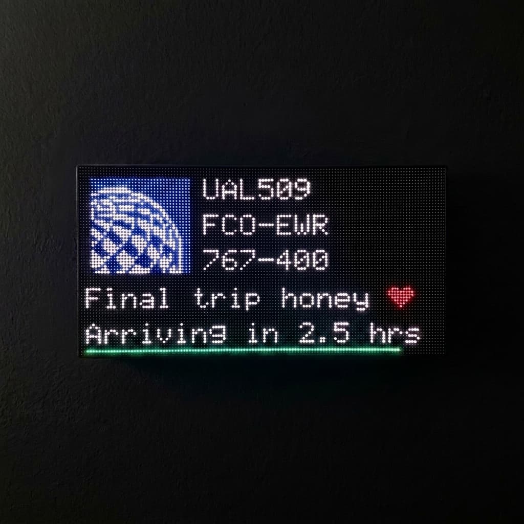 TheFlightWall Mini showing a live trip and a message home